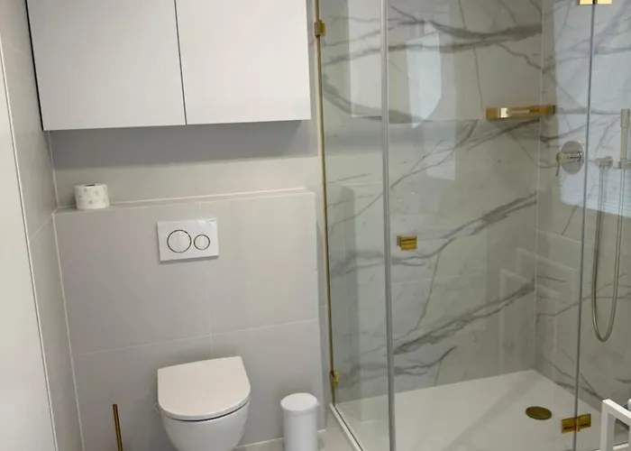 Bursztynovy Nr 9 * ミエンジボジェ