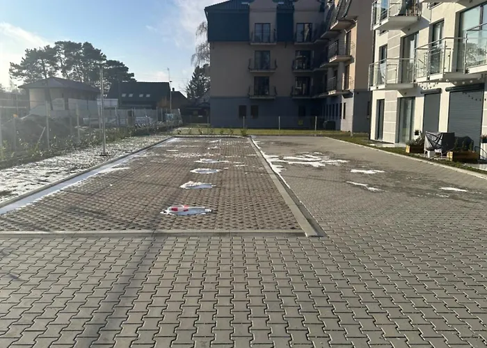 Bursztynovy Nr 9 ミエンジボジェ